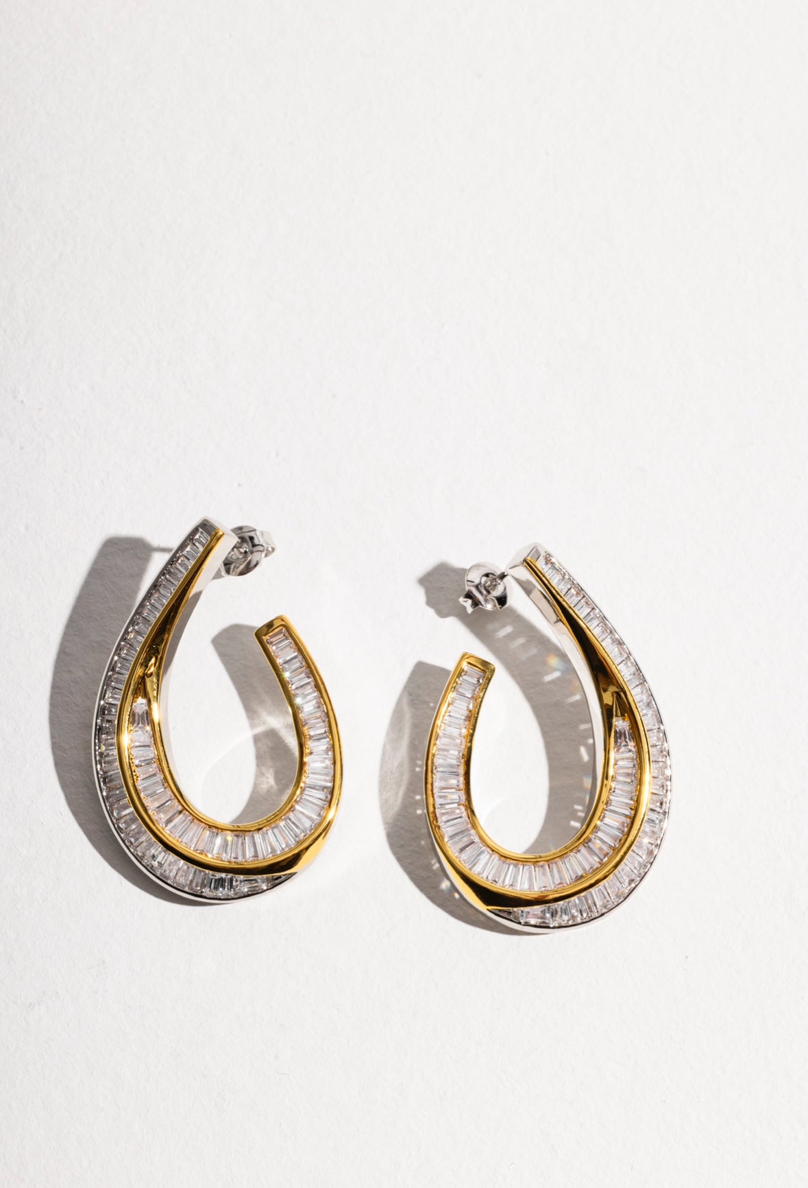 OVAL’E BUGGATE EARRINGS