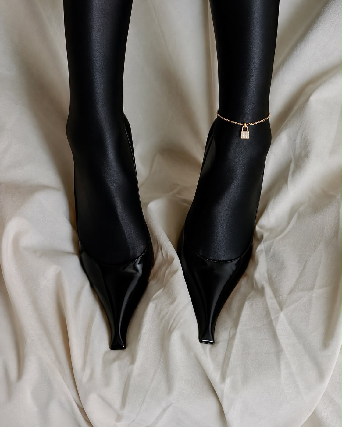 ANKLET